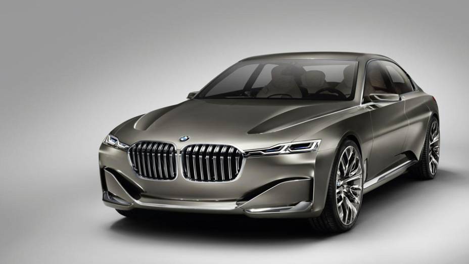 BMW apresentou o Vision Future Luxury Concept no Salão de Pequim. | <a href="https://preprod.quatrorodas.abril.com.br/noticias/saloes/pequim-2014/bmw-apresentara-conceito-estudo-design-780054.shtml" rel="migration">Leia mais</a>