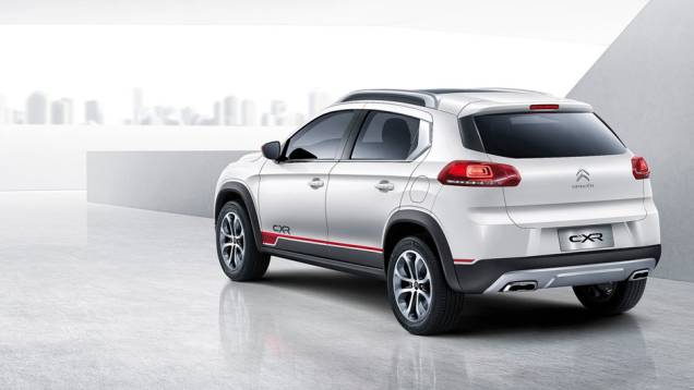 O conceito foi desenvolvido pelo grupo PSA-Peugeot Citroën. | <a href="https://preprod.quatrorodas.abril.com.br/noticias/saloes/pequim-2014/citroen-revela-conceito-c-xr-780309.shtml" rel="migration">Leia mais</a> O conceito foi desenvolvido pelo grupo PSA-Peugeot Citroën. | <a href="https://preprod.quatrorodas.abril.com.br/noticias/saloes/pequim-2014/citroen-revela-conceito-c-xr-780309.shtml" rel="migration">Leia mais</a>