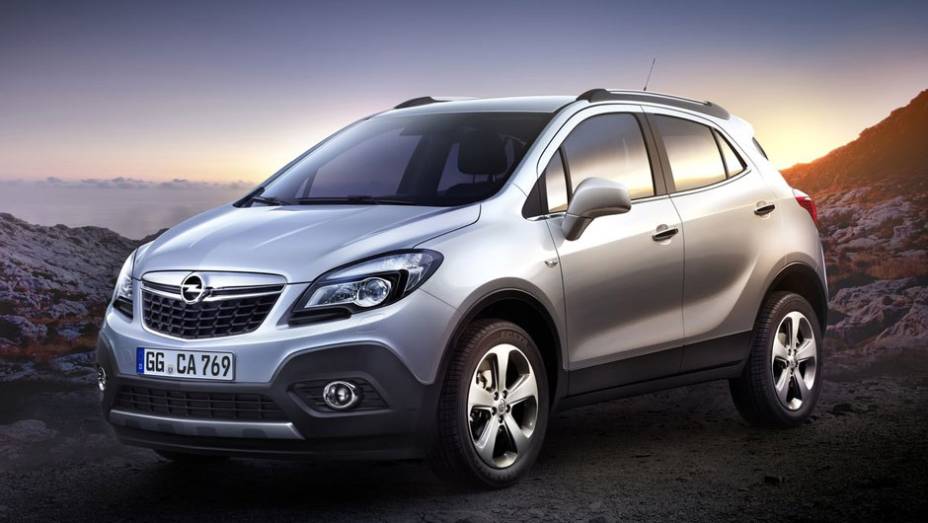 Mokka terá três opções de motorização, sendo duas movidas a gasolina (1.4 Turbo de 140 cv e 1.6 de 115 cv) e outra abastecida a diesel (1.7 CDTI, com 130 cv) | <a href="https://preprod.quatrorodas.abril.com.br/saloes/genebra/2012/opel-mokka-concept-678516.shtml" rel="migration">Lei</a>