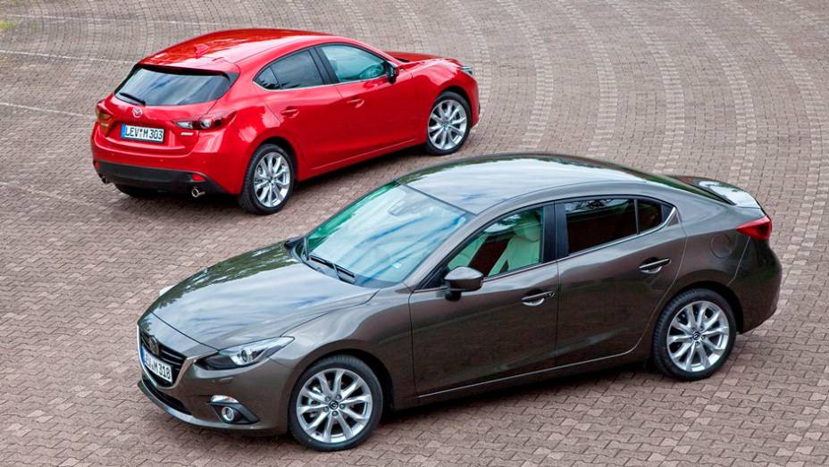 Sedã aparece com o visual ainda melhor que o do Mazda3 Hatch | <a href="https://preprod.quatrorodas.abril.com.br/noticias/fabricantes/primeiras-fotos-oficiais-mazda3-sedan-2014-sao-reveladas-745927.shtml" rel="migration">Leia mais</a>