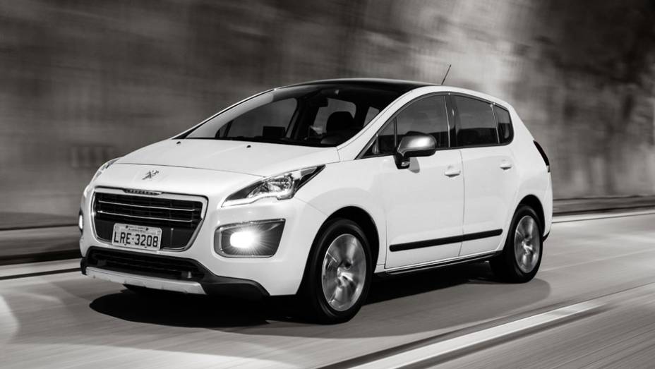 Menos de um ano após sua apresentação na Europa, o novo 3008 chega ao Brasil | <a href="https://preprod.quatrorodas.abril.com.br/noticias/fabricantes/novo-peugeot-3008-chega-ao-brasil-783426.shtml" rel="migration">Leia mais</a>