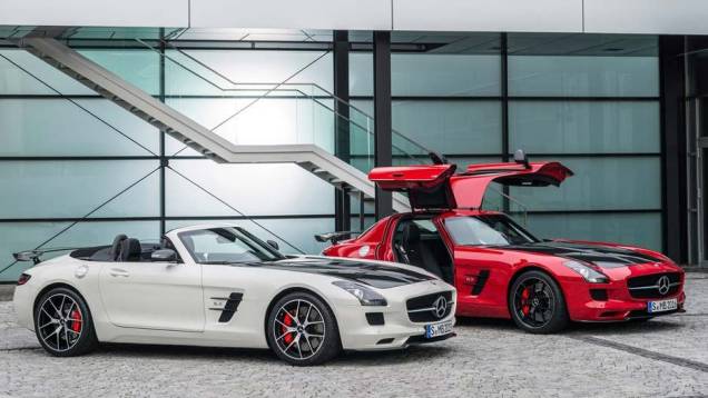 Lançado no começo de 2010, o SLS AMG se despede com a série especial Final Edition, oferecido nas versões cupê e roadster | <a href="https://preprod.quatrorodas.abril.com.br/noticias/saloes/los-angeles-2013/mercedes-benz-mostra-sls-amg-gt-final-edition-760448.shtm" rel="migration"></a> Lançado no começo de 2010, o SLS AMG se despede com a série especial Final Edition, oferecido nas versões cupê e roadster | <a href="https://preprod.quatrorodas.abril.com.br/noticias/saloes/los-angeles-2013/mercedes-benz-mostra-sls-amg-gt-final-edition-760448.shtm" rel="migration"></a>