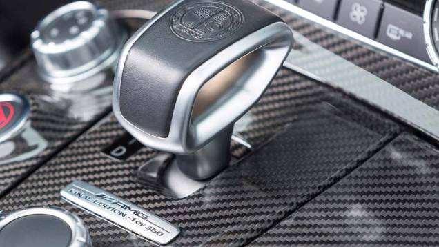 Serão produzidas apenas 350 unidades | <a href="https://preprod.quatrorodas.abril.com.br/noticias/saloes/los-angeles-2013/mercedes-benz-mostra-sls-amg-gt-final-edition-760448.shtml" rel="migration">Leia mais</a> Serão produzidas apenas 350 unidades | <a href="https://preprod.quatrorodas.abril.com.br/noticias/saloes/los-angeles-2013/mercedes-benz-mostra-sls-amg-gt-final-edition-760448.shtml" rel="migration">Leia mais</a>
