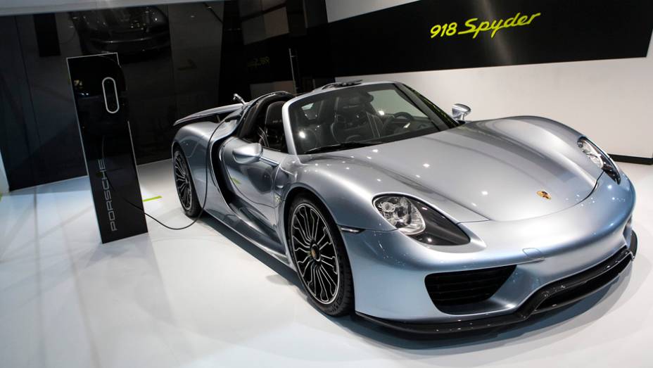 Porsche 918 Spyder | <a href="https://preprod.quatrorodas.abril.com.br/noticias/saloes/new-york-2014/" rel="migration">Leia mais</a>