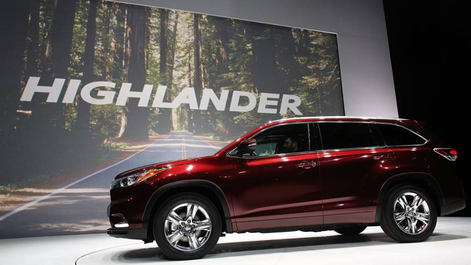 Toyota Highlander | <a href="https://preprod.quatrorodas.abril.com.br/noticias/saloes/new-york-2014/" rel="migration">Leia mais</a>