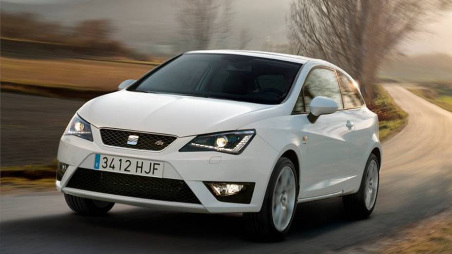 Espanha: Seat Ibiza: 10.397 unidades, Seat Leon: 9.548 unidades e Opel Corsa: 8.792 unidades