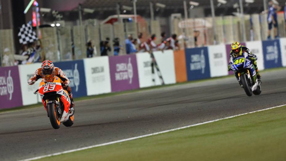 Galeria de Quatro Rodas da MotoGP - Catar (domingo) | <a href="https://preprod.quatrorodas.abril.com.br/moto/noticias/prova-disputada-marquez-segura-pressao-rossi-vence-catar-777551.shtml" rel="migration">Leia mais</a>