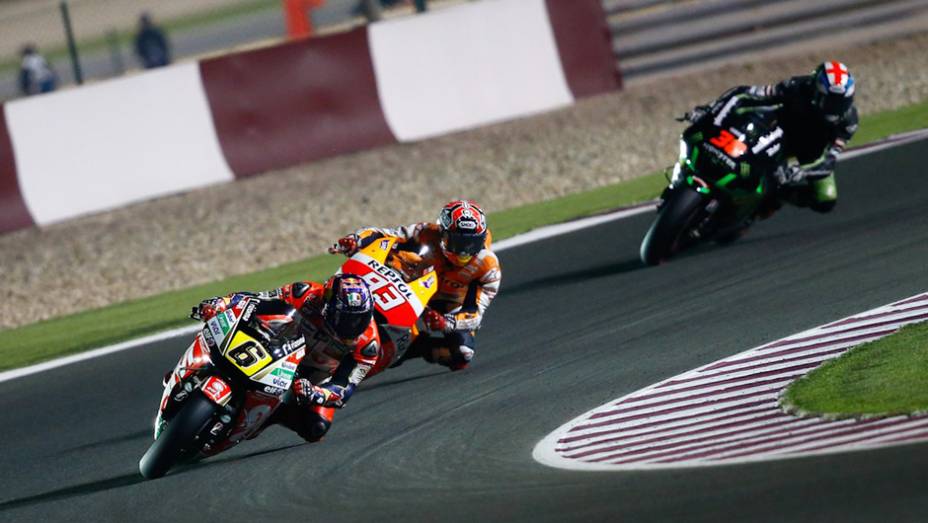 Galeria de Quatro Rodas da MotoGP - Catar (domingo) | <a href="https://preprod.quatrorodas.abril.com.br/moto/noticias/prova-disputada-marquez-segura-pressao-rossi-vence-catar-777551.shtml" rel="migration">Leia mais</a>