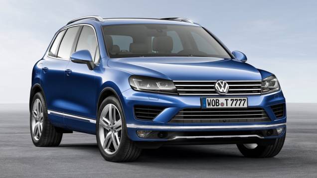 SUV ganhou novos faróis... | <a href="https://preprod.quatrorodas.abril.com.br/noticias/saloes/pequim-2014/vw-reestiliza-touareg-780066.shtml" rel="migration">Leia mais</a> SUV ganhou novos faróis... | <a href="https://preprod.quatrorodas.abril.com.br/noticias/saloes/pequim-2014/vw-reestiliza-touareg-780066.shtml" rel="migration">Leia mais</a>