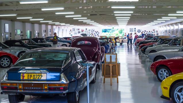 Ao lado do Citroën SM ficam alguns intrusos japoneses, como Honda NSX, Mazda RX-7 e Mazda Miata | <a href="https://preprod.quatrorodas.abril.com.br/galerias/especiais/colecao-carros-antigos-parte-1-852734.shtml" target="_blank" rel="migration">Veja a parte 1</a> | <a href="https://quat" rel="migration"></a> Ao lado do Citroën SM ficam alguns intrusos japoneses, como Honda NSX, Mazda RX-7 e Mazda Miata | <a href="https://preprod.quatrorodas.abril.com.br/galerias/especiais/colecao-carros-antigos-parte-1-852734.shtml" target="_blank" rel="migration">Veja a parte 1</a> | <a href="https://quat" rel="migration"></a>