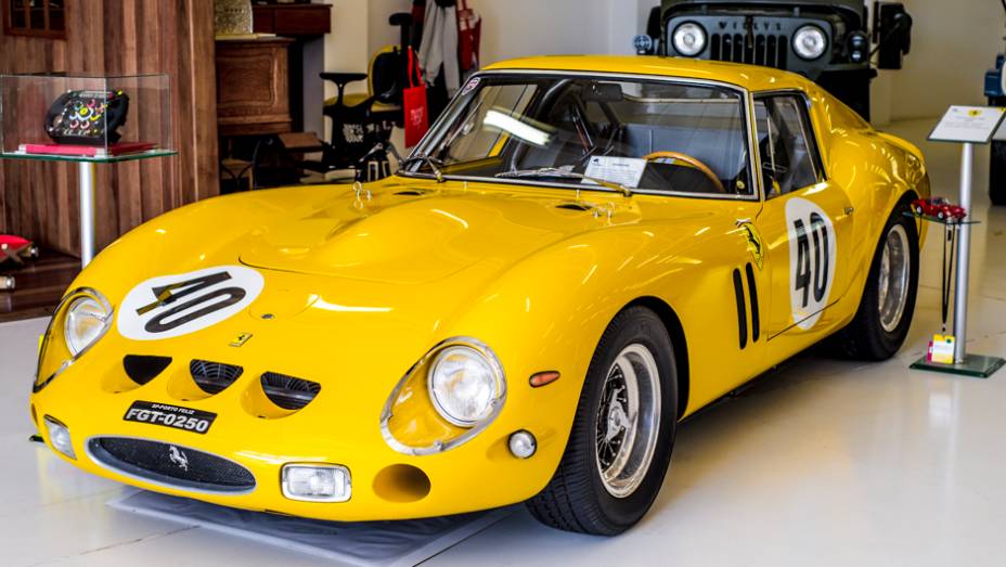 E para fechar em grande estilo, que tal esta Ferrari 250 GTO? Nada mal, hein? | <a href="https://preprod.quatrorodas.abril.com.br/galerias/especiais/colecao-carros-antigos-parte-1-852734.shtml" target="_blank" rel="migration">Veja a parte 1</a> | <a href="https://quatrorodas.abril.com." rel="migration"></a>