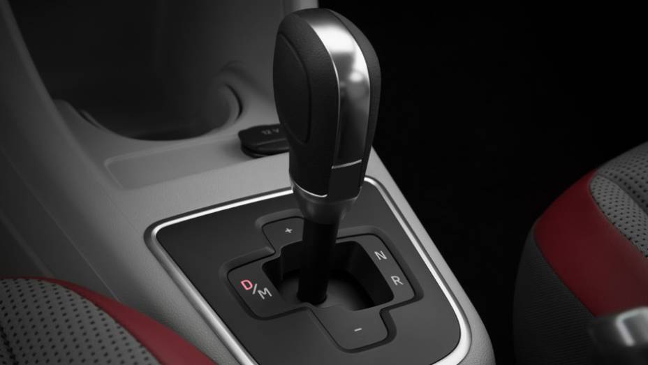 A nova transmiss&atilde;o &eacute; a primeira oferecida em um modelo com motor 1.0 no pa&iacute;s, e tamb&eacute;m a mais barata do pa&iacute;s | <a href="https://preprod.quatrorodas.abril.com.br/noticias/fabricantes/vw-up-ganha-versao-duas-portas-cambio-i-motion-780612.shtml" rel="migration">Leia mais</a>