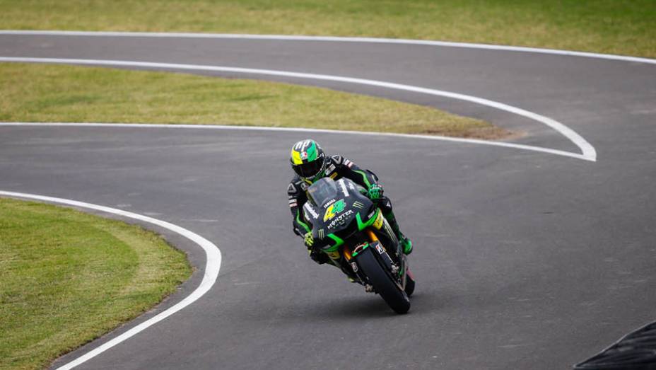 Galeria de Quatro Rodas da MotoGP - Argentina (sexta) - Pol Espargaró | <a href="https://preprod.quatrorodas.abril.com.br/moto/noticias/marc-marquez-mais-rapido-dia-argentina-780861.shtml" rel="migration">Leia mais</a> Galeria de Quatro Rodas da MotoGP - Argentina (sexta) - Pol Espargaró | <a href="https://preprod.quatrorodas.abril.com.br/moto/noticias/marc-marquez-mais-rapido-dia-argentina-780861.shtml" rel="migration">Leia mais</a>