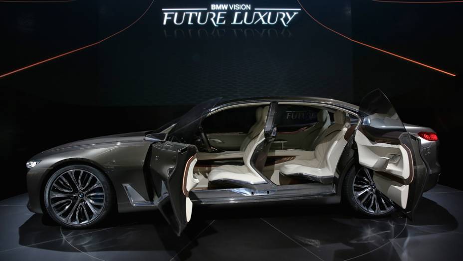 BMW Vision Future Luxury | <a href="https://preprod.quatrorodas.abril.com.br/noticias/saloes/pequim-2014/bmw-apresentara-conceito-estudo-design-780054.shtml" rel="migration">Leia mais</a>