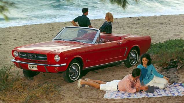 Lançado em 1964, o Mustang tinha uma projeção de vendas bastante modesta para o primeiro ano: 100 mil unidades, volume este atingido em apenas três meses Lançado em 1964, o Mustang tinha uma projeção de vendas bastante modesta para o primeiro ano: 100 mil unidades, volume este atingido em apenas três meses