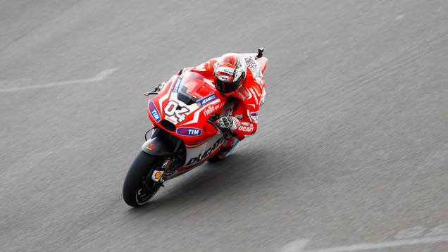 Galeria de Quatro Rodas da MotoGP - Argentina (sábado) - Andrea Dovizioso. | <a href="https://preprod.quatrorodas.abril.com.br/moto/noticias/marquez-mantem-dominio-pole-argentina-780906.shtml" rel="migration">Leia mais</a> Galeria de Quatro Rodas da MotoGP - Argentina (sábado) - Andrea Dovizioso. | <a href="https://preprod.quatrorodas.abril.com.br/moto/noticias/marquez-mantem-dominio-pole-argentina-780906.shtml" rel="migration">Leia mais</a>