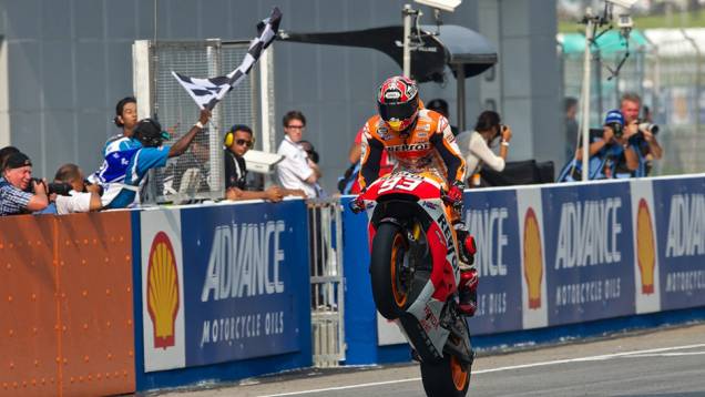 Márquez venceu pela 12ª vez no ano | <a href="https://preprod.quatrorodas.abril.com.br/moto/noticias/motogp-marquez-vence-pela-12a-vez-807821.shtml" rel="migration">Leia mais</a> Márquez venceu pela 12ª vez no ano | <a href="https://preprod.quatrorodas.abril.com.br/moto/noticias/motogp-marquez-vence-pela-12a-vez-807821.shtml" rel="migration">Leia mais</a>