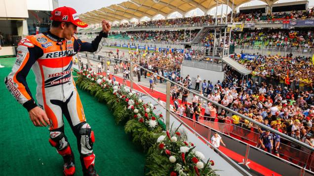Festa do espanhol na Malásia | <a href="https://preprod.quatrorodas.abril.com.br/moto/noticias/motogp-marquez-vence-pela-12a-vez-807821.shtml" rel="migration">Leia mais</a> Festa do espanhol na Malásia | <a href="https://preprod.quatrorodas.abril.com.br/moto/noticias/motogp-marquez-vence-pela-12a-vez-807821.shtml" rel="migration">Leia mais</a>
