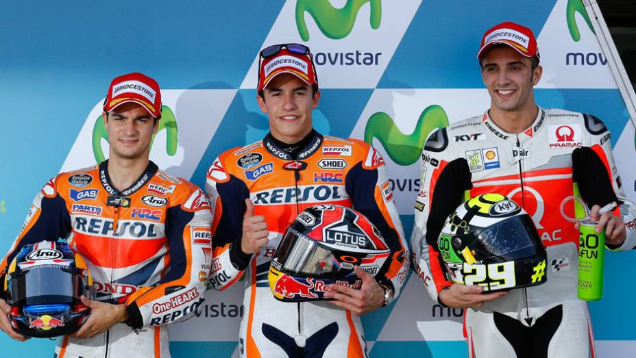 Marc Márquez cravou a 11ª pole da temporada a 20ª na carreira. Pedrosa é segundo e Iannone o terceiro. | <a href="https://preprod.quatrorodas.abril.com.br/moto/noticias/motogp-marquez-crava-11a-pole-ano-802760.shtml" rel="migration">Leia mais</a>