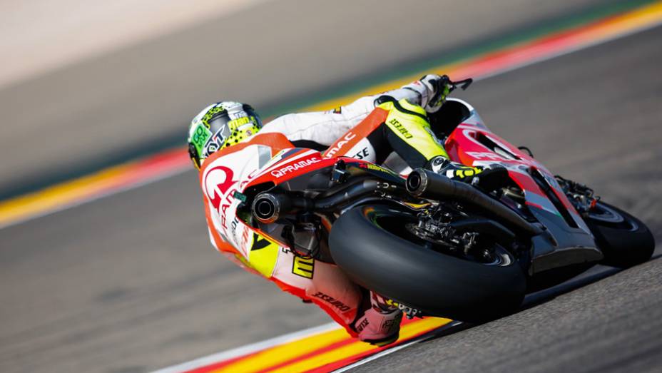 Iannone fez ótimo tempo e terminou em terceiro | <a href="https://preprod.quatrorodas.abril.com.br/moto/noticias/motogp-marquez-crava-11a-pole-ano-802760.shtml" rel="migration">Leia mais</a>