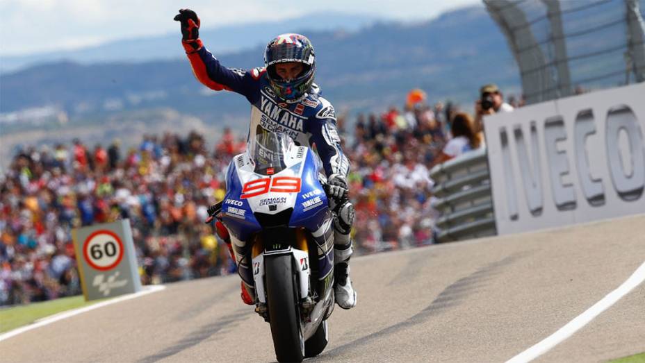 Jorge Lorenzo conquistou o segundo lugar | <a href="https://preprod.quatrorodas.abril.com.br/moto/noticias/motogp-polemica-marquez-vence-aragon-755576.shtml" rel="migration">Leia mais</a>