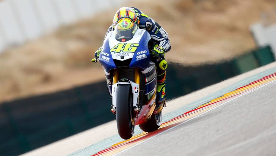 Valentino Rossi completou o pódio na Espanha | <a href="https://preprod.quatrorodas.abril.com.br/moto/noticias/motogp-polemica-marquez-vence-aragon-755576.shtml" rel="migration">Leia mais</a>