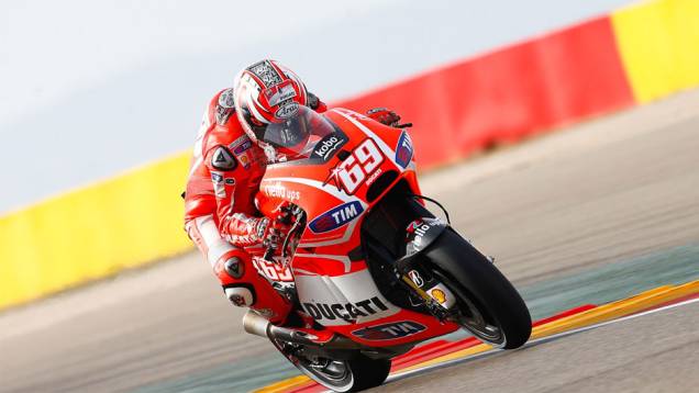 Nicky Hayden foi o nono | <a href="https://preprod.quatrorodas.abril.com.br/moto/noticias/motogp-polemica-marquez-vence-aragon-755576.shtml" rel="migration">Leia mais</a> Nicky Hayden foi o nono | <a href="https://preprod.quatrorodas.abril.com.br/moto/noticias/motogp-polemica-marquez-vence-aragon-755576.shtml" rel="migration">Leia mais</a>