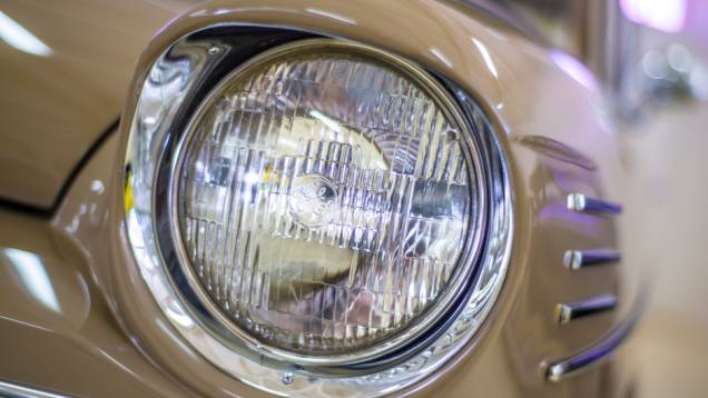 Empresas gigantes de outros ramos, como a General Electric, já forneceram componentes como lentes de faróis para fabricantes de automóveis Empresas gigantes de outros ramos, como a General Electric, já forneceram componentes como lentes de faróis para fabricantes de automóveis