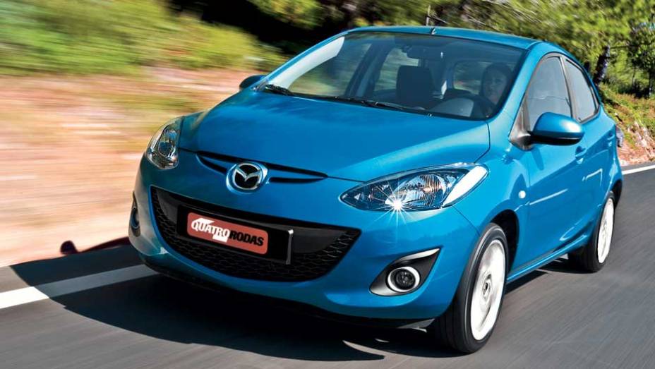 O Mazda 2 tem o mesmo comprimento de um VW Gol