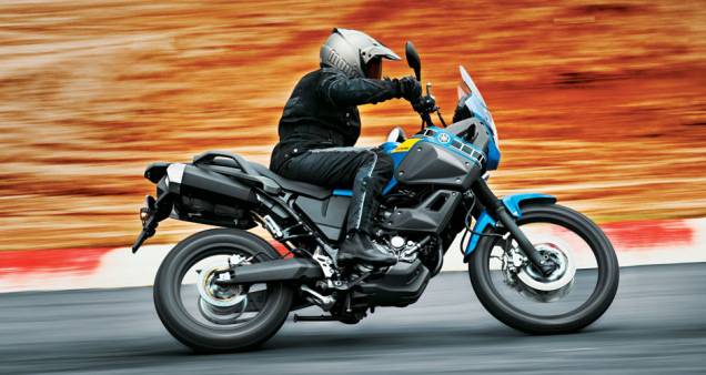 A tocada mantém a vivacidade e o vigor da trail XT 600R, bem ágil. A tocada mantém a vivacidade e o vigor da trail XT 600R, bem ágil.