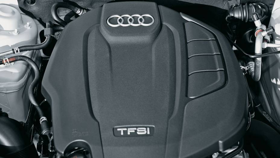 Motor 1.8 TFSI de 170 cv ganhou sistema start-stop. | <a href="https://preprod.quatrorodas.abril.com.br/carros/impressoes/audi-a4-676515.shtml" rel="migration">Leia mais</a>