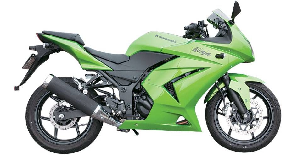 A Ninja 250 parece estar um ponto acima das rivais: tem melhores acabamento, tecnologia, design e desempenho. Isso n&atilde;o sai barato, obviamente: ela tem o pre&ccedil;o mais alto das tr&ecirc;s.
