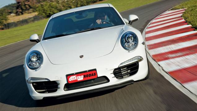 Quase 90% dos componentes são novos ou renovados | <a href="https://preprod.quatrorodas.abril.com.br/carros/lancamentos/porsche-911-carrera-s-687122.shtml" rel="migration">Leia mais</a> Quase 90% dos componentes são novos ou renovados | <a href="https://preprod.quatrorodas.abril.com.br/carros/lancamentos/porsche-911-carrera-s-687122.shtml" rel="migration">Leia mais</a>