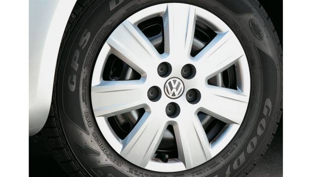 Pneus com baixa resistência ao rolamento | <a href="https://preprod.quatrorodas.abril.com.br/carros/lancamentos/vw-fox-bluemotion-687433.shtml" rel="migration">Leia mais</a> Pneus com baixa resistência ao rolamento | <a href="https://preprod.quatrorodas.abril.com.br/carros/lancamentos/vw-fox-bluemotion-687433.shtml" rel="migration">Leia mais</a>