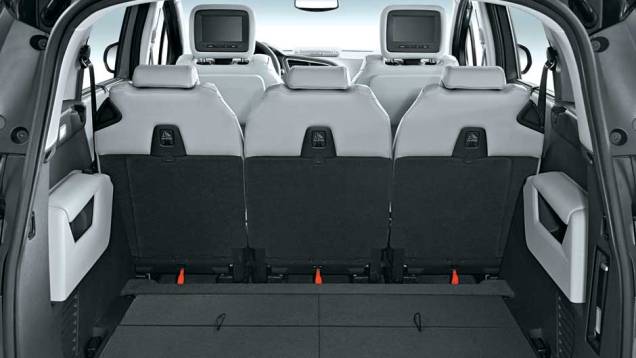 Quando as fileiras são rebatidas... | <a href="https://preprod.quatrorodas.abril.com.br/carros/impressoes/peugeot-5008-693468.shtml" rel="migration">Leia mais</a> Quando as fileiras são rebatidas... | <a href="https://preprod.quatrorodas.abril.com.br/carros/impressoes/peugeot-5008-693468.shtml" rel="migration">Leia mais</a>