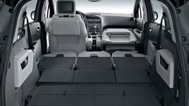 ...cria-se uma área de carga plana de 2 506 litros | <a href="https://preprod.quatrorodas.abril.com.br/carros/impressoes/peugeot-5008-693468.shtml" rel="migration">Leia mais</a> ...cria-se uma área de carga plana de 2 506 litros | <a href="https://preprod.quatrorodas.abril.com.br/carros/impressoes/peugeot-5008-693468.shtml" rel="migration">Leia mais</a>