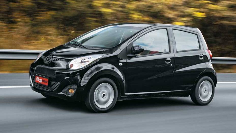 Para-choque dianteiro ser&aacute; modificado at&eacute; o lan&ccedil;amento | <a href="https://preprod.quatrorodas.abril.com.br/salao-do-automovel/2012/carros/j2-703930.shtml" rel="migration">Leia mais</a>