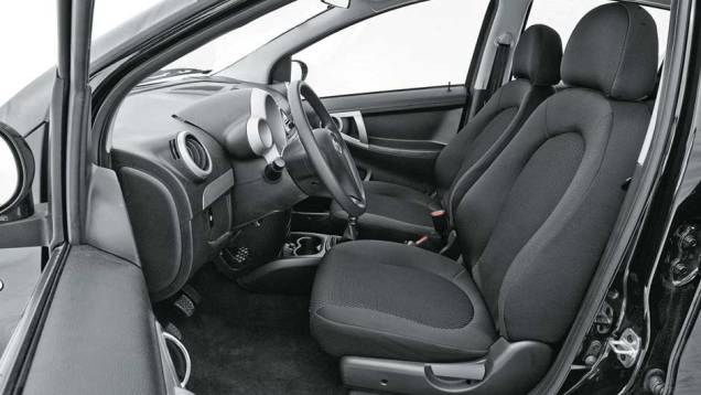 Engenharia brasileira alterou o acabamento interno... | <a href="https://preprod.quatrorodas.abril.com.br/salao-do-automovel/2012/carros/j2-703930.shtml" rel="migration">Leia mais</a> Engenharia brasileira alterou o acabamento interno... | <a href="https://preprod.quatrorodas.abril.com.br/salao-do-automovel/2012/carros/j2-703930.shtml" rel="migration">Leia mais</a>