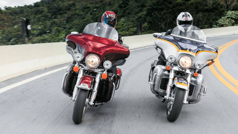 carenagens para as pernas, protegidasde tombinhos por tubos | <a href="https://preprod.quatrorodas.abril.com.br/moto/testes/h-d-ultra-classic-electra-glide-cvo-x-electra-glide-ultra-limited-702283.shtml" rel="migration">Leia mais</a>