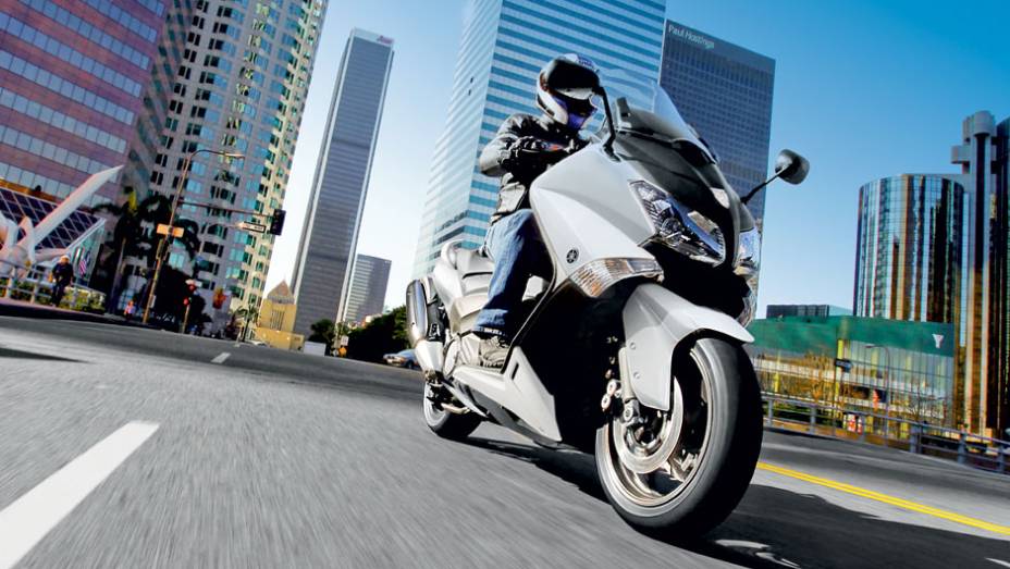 Aguardado no Brasil, o TMax ganha nova versão lá fora | <a href="https://preprod.quatrorodas.abril.com.br/moto/testes/yamaha-tmax-530-705211.shtml" rel="migration">Leia mais</a> Aguardado no Brasil, o TMax ganha nova versão lá fora | <a href="https://preprod.quatrorodas.abril.com.br/moto/testes/yamaha-tmax-530-705211.shtml" rel="migration">Leia mais</a>