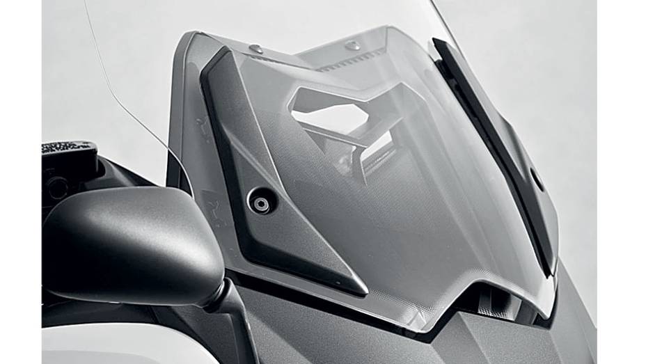 Regular a bolha exige chave especial inclusa | <a href="https://preprod.quatrorodas.abril.com.br/moto/testes/yamaha-tmax-530-705211.shtml" rel="migration">Leia mais</a> Regular a bolha exige chave especial inclusa | <a href="https://preprod.quatrorodas.abril.com.br/moto/testes/yamaha-tmax-530-705211.shtml" rel="migration">Leia mais</a>