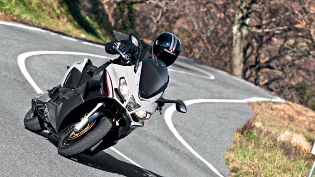 Câmbio CVT não prejudica o desempenho | <a href="https://preprod.quatrorodas.abril.com.br/moto/testes/aprilia-srv-850-713547.shtml" rel="migration">Leia mais</a> Câmbio CVT não prejudica o desempenho | <a href="https://preprod.quatrorodas.abril.com.br/moto/testes/aprilia-srv-850-713547.shtml" rel="migration">Leia mais</a>