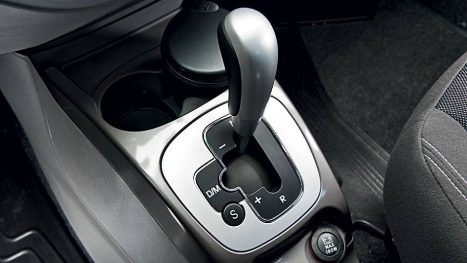 Câmbio Dualogic será atualizado em breve | <a href="https://preprod.quatrorodas.abril.com.br/carros/comparativos/sedas-automaticos-cobalt-x-siena-x-voyage-704089.shtml" rel="migration">Leia mais</a> Câmbio Dualogic será atualizado em breve | <a href="https://preprod.quatrorodas.abril.com.br/carros/comparativos/sedas-automaticos-cobalt-x-siena-x-voyage-704089.shtml" rel="migration">Leia mais</a>