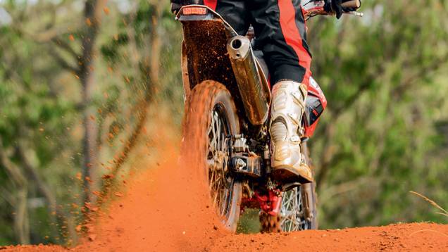 Pneus Metzeler são bons de tração | <a href="https://preprod.quatrorodas.abril.com.br/moto/testes/gas-gas-ec-250f-cami-730784.shtml" rel="migration">Leia mais</a> Pneus Metzeler são bons de tração | <a href="https://preprod.quatrorodas.abril.com.br/moto/testes/gas-gas-ec-250f-cami-730784.shtml" rel="migration">Leia mais</a>