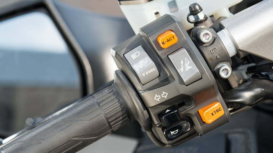K-Act &eacute; freio ABS e KTCR &eacute; controle de tra&ccedil;&atilde;o