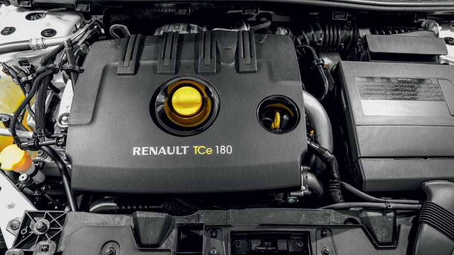O motor 2.0 16V turbo foi emprestado pelo Mégane GT europeu | <a href="https://preprod.quatrorodas.abril.com.br/carros/lancamentos/renault-fluence-gt-725198.shtml" rel="migration">>Leia mais</a>