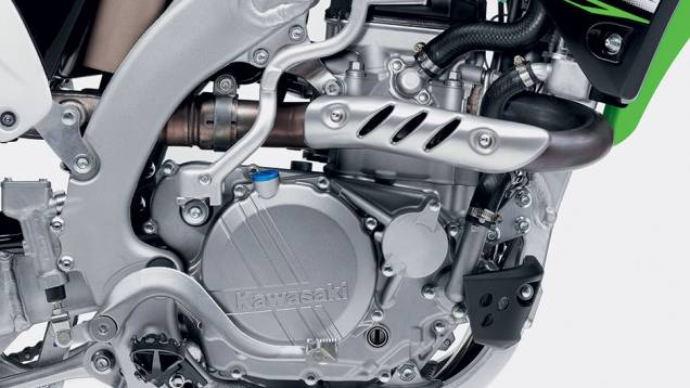 A potência do 449 cc da KX não é revelada, mas é mais que suficiente | <a href="https://preprod.quatrorodas.abril.com.br/moto/testes/kawasaki-kx-250f-kx-450f-741846.shtml" rel="migration">Leia mais</a> A potência do 449 cc da KX não é revelada, mas é mais que suficiente | <a href="https://preprod.quatrorodas.abril.com.br/moto/testes/kawasaki-kx-250f-kx-450f-741846.shtml" rel="migration">Leia mais</a>