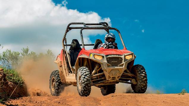 RZR S 800: desempenho de carro de rali | <a href="https://preprod.quatrorodas.abril.com.br/moto/testes/atv-utv-polaris-2013-742351.shtml" rel="migration">Leia mais</a> RZR S 800: desempenho de carro de rali | <a href="https://preprod.quatrorodas.abril.com.br/moto/testes/atv-utv-polaris-2013-742351.shtml" rel="migration">Leia mais</a>