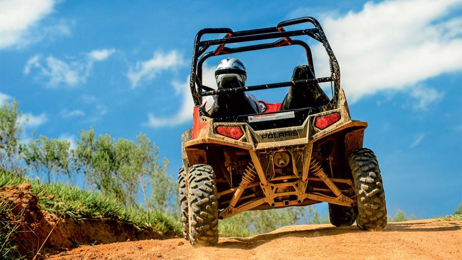 Ranger RZR S 800: suspensões independentes | <a href="https://preprod.quatrorodas.abril.com.br/moto/testes/atv-utv-polaris-2013-742351.shtml" rel="migration">Leia mais</a>