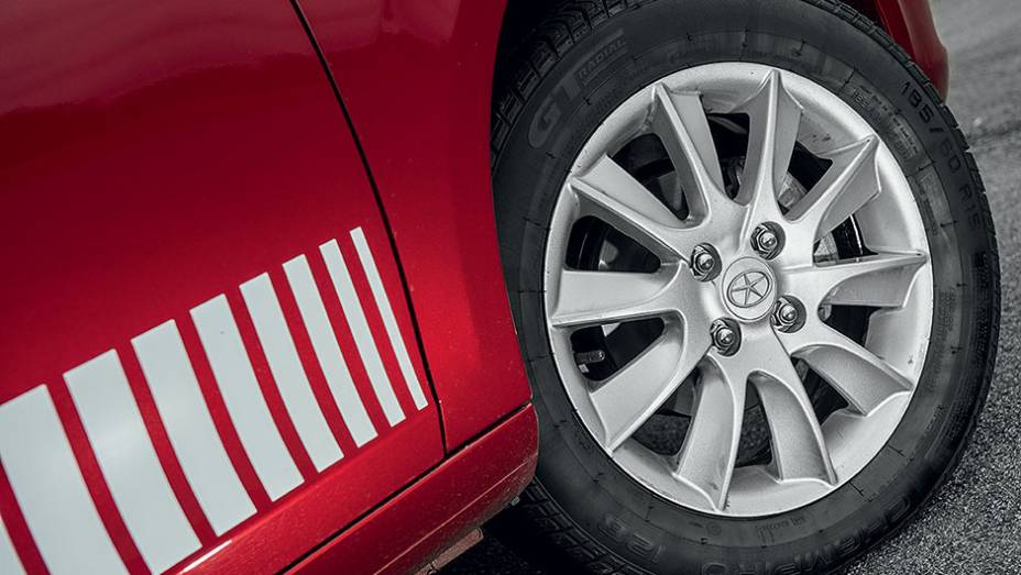 Rodas e... | <a href="https://preprod.quatrorodas.abril.com.br/carros/lancamentos/jac-j3-s-1-5-jetflex-740479.shtml" rel="migration">Leia mais</a>